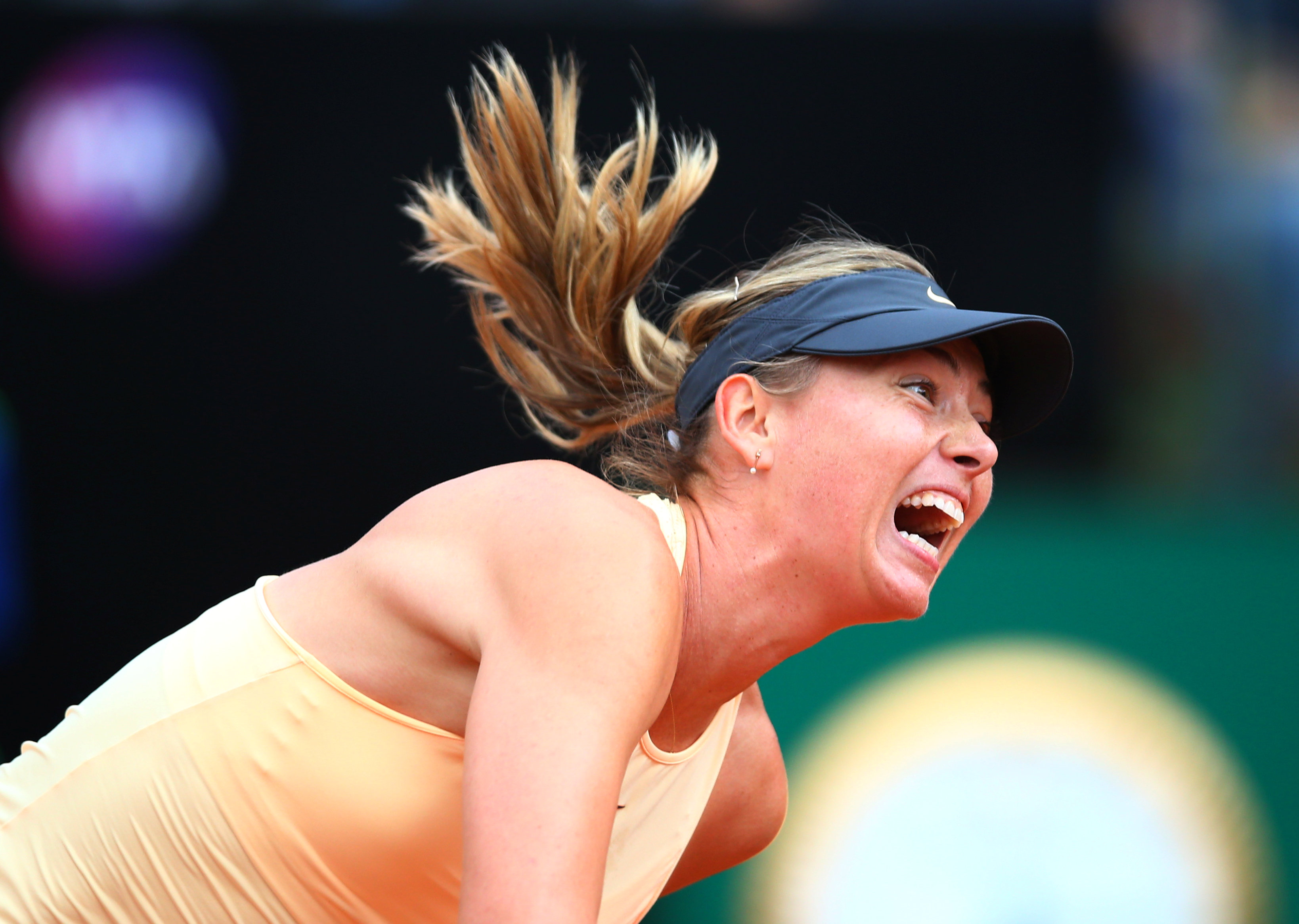 战术调整引爆全场！，莎拉波娃意外战胜澳大利亚队比赛高潮迭起的简单介绍