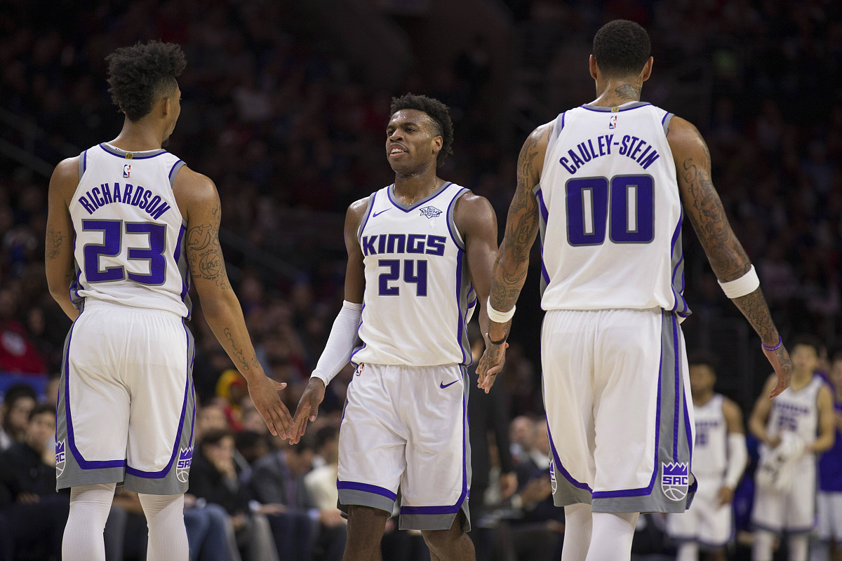 FPX观众热烈欢呼！，JackeyLove迎来三赛季出色发挥比赛高潮迭起的简单介绍