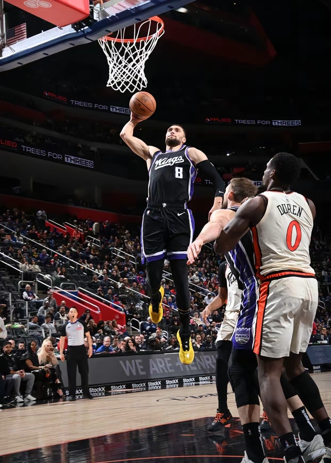  阿扎伦卡最新消息 