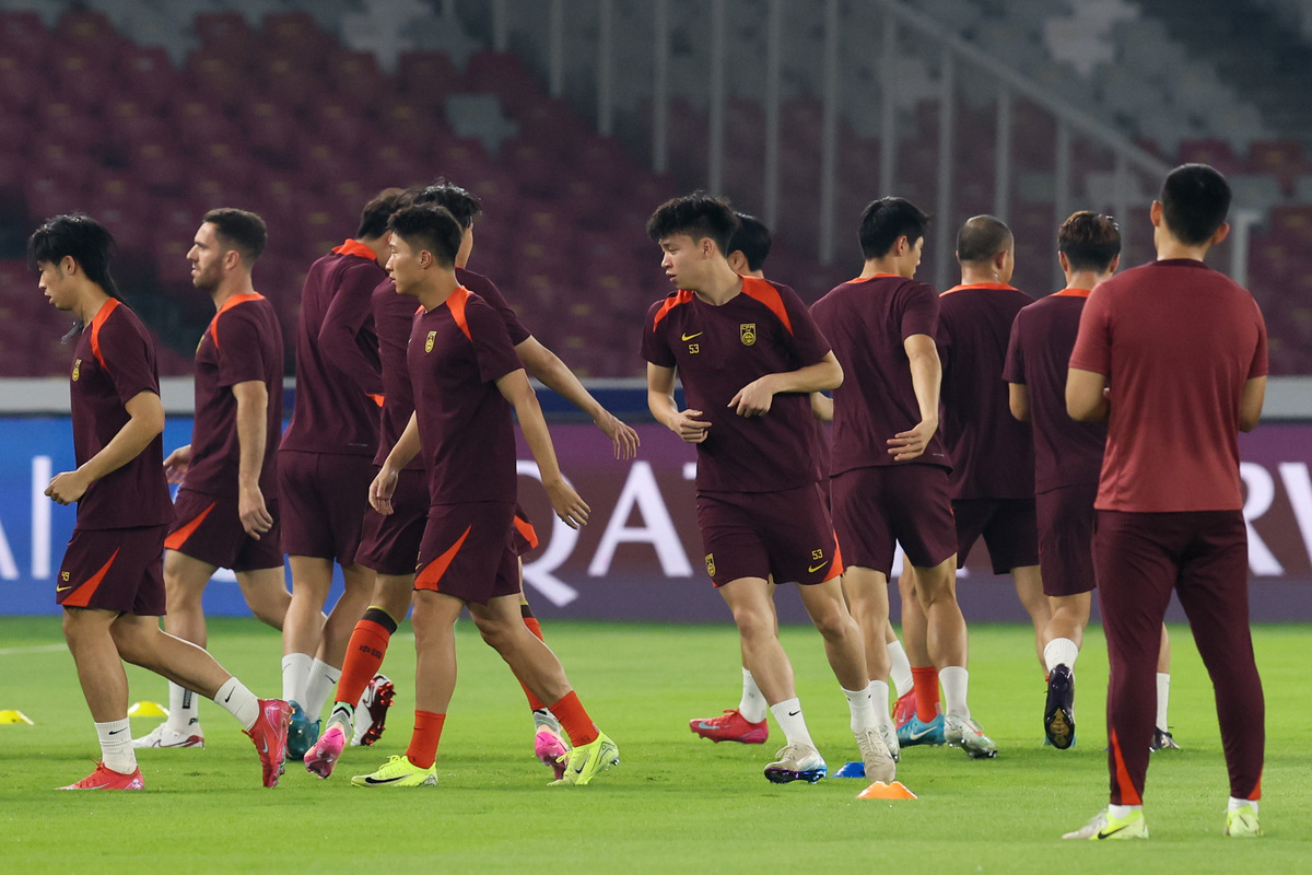 清晨体能课后,北京国安强势反弹备战足总杯,气氛紧张,控场能力受关注 清晨体能课后,北京国安强势反弹备战足总杯,气氛紧张,控场能力受关注