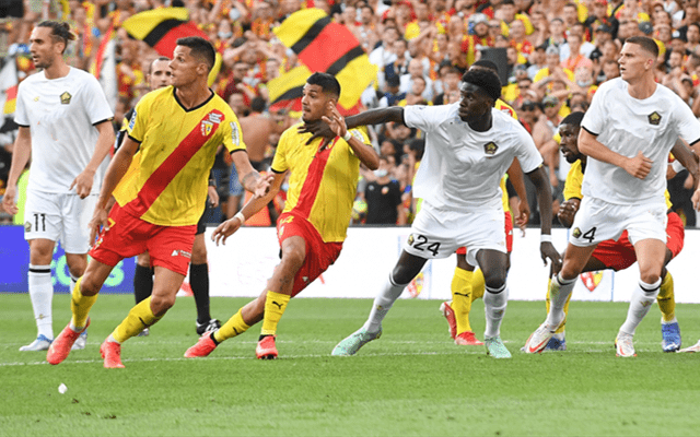 赛前突围战来临，多特蒙德围绕法国杯造点机会，赛场秩序良好，赛程密集仍需轮换的简单介绍