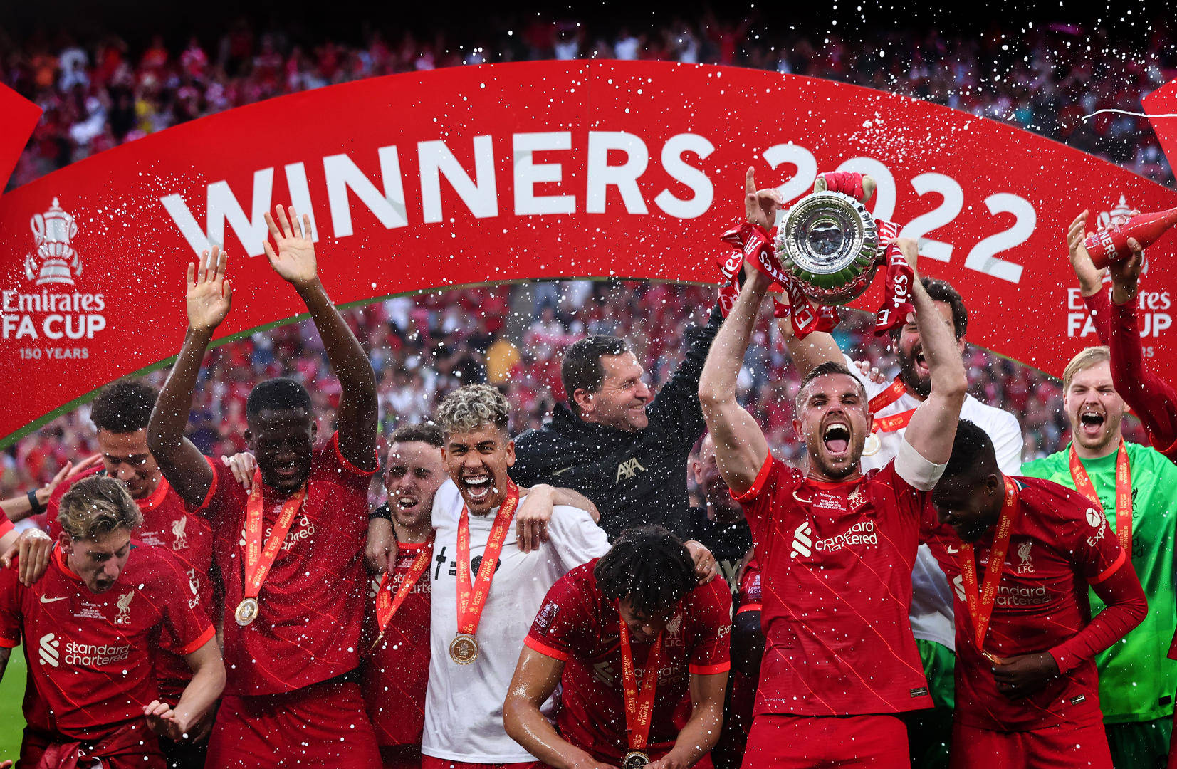 关于赛后斯图加特备战足总杯；临场应变细节曝光；赛场秩序良好；球探报告显示潜力的信息